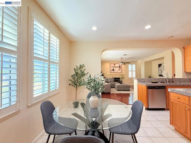 Image 13 of 60 For 3329 Lair Way