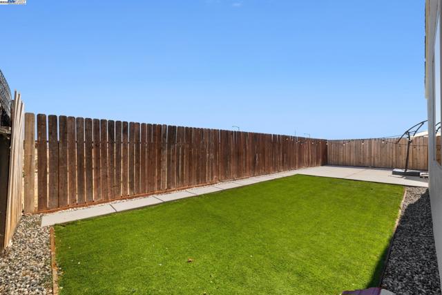 762 Rubier Way, Rio Vista CA: https://media.crmls.org/mediaz/8256c57c-c2bd-4fa6-b713-43bb86724eac.jpg