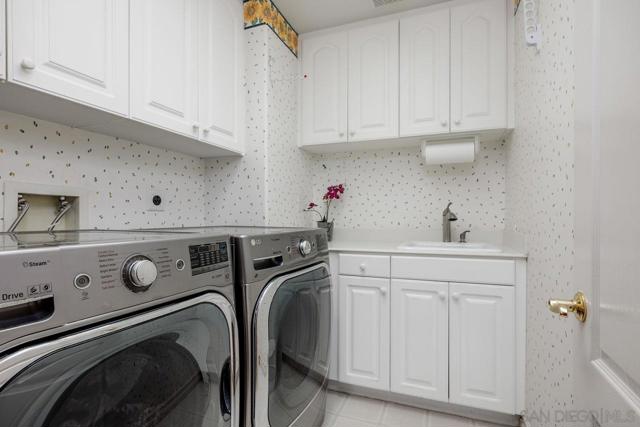 4798 Thurston Pl, San Diego CA: https://media.crmls.org/mediaz/82571e59-3afb-437e-83ee-defa5081463a.jpg
