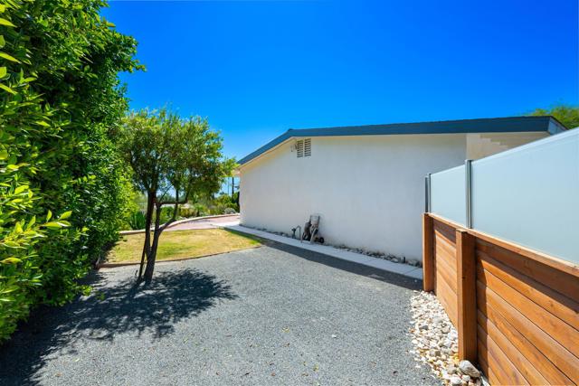 2360 N Palermo Drive, Palm Springs CA: https://media.crmls.org/mediaz/82579754-2b2e-442b-b857-1745f841765f.jpg