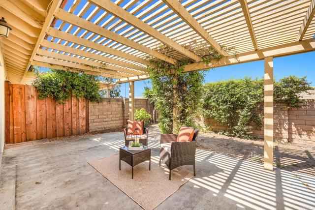 801 Caminito Azul, Carlsbad CA: https://media.crmls.org/mediaz/8257d834-fca9-47b2-90e3-51d6c2847f06.jpg