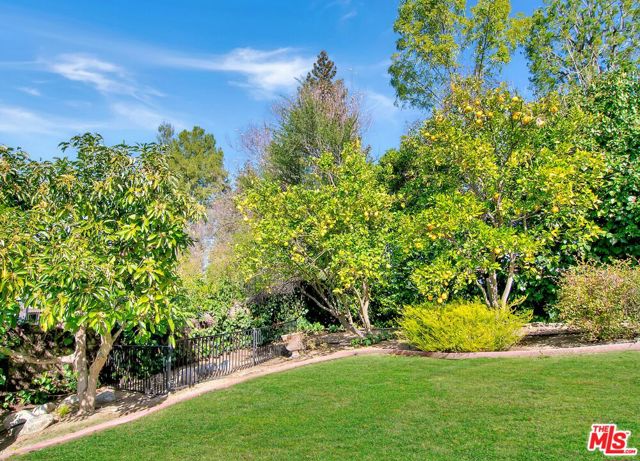 Image 4 of 38 For 4618 Westchester Drive