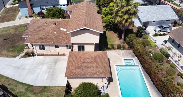 161 Twin Oaks Circle, Chula Vista CA: https://media.crmls.org/mediaz/82590737-2af4-4a15-a29f-16dc59c5618e.jpg