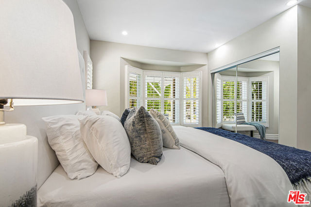 1067 Hi Point Street, Los Angeles CA: https://media.crmls.org/mediaz/825945b9-53a4-47d7-a73b-a55f9f3d7120.jpg