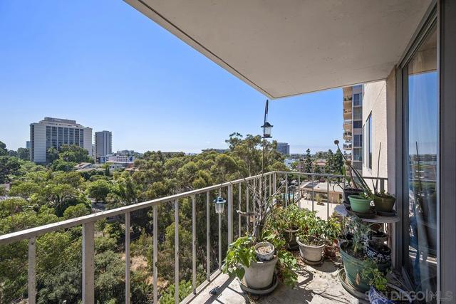 3635 7th Avenue, San Diego, California 92103, 2 Bedrooms Bedrooms, ,2 BathroomsBathrooms,Condominium,For Sale,7th Avenue,240021966SD