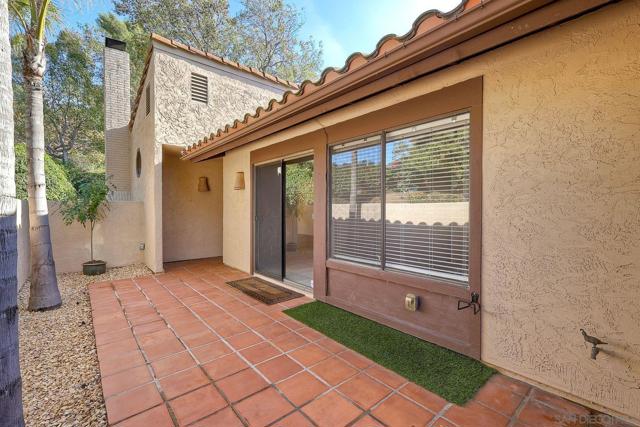 2032 David Dr, Escondido CA: https://media.crmls.org/mediaz/825a75bb-60f2-4d15-9f0d-23f2fcfec0c1.jpg