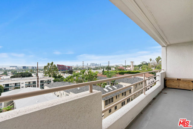 1131 Alta Loma Road, West Hollywood CA: https://media.crmls.org/mediaz/825aa303-f3ae-4869-8acf-f5da9106f9b0.jpg
