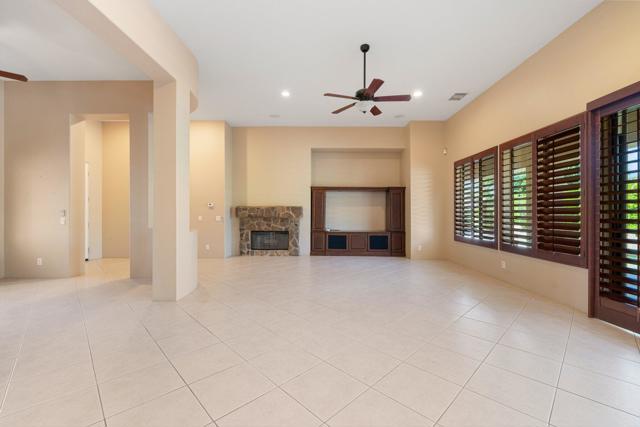 49595 Marne Court, La Quinta CA: https://media.crmls.org/mediaz/825b1032-77e0-4664-952d-087193fe7584.jpg