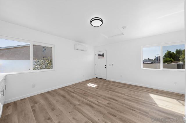 622 26 I Street, Chula Vista CA: https://media.crmls.org/mediaz/825b6095-ec49-4b51-8092-adf20dc5e67e.jpg