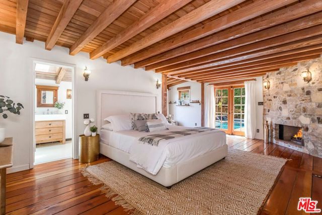 3940 Davana Road, Sherman Oaks CA: https://media.crmls.org/mediaz/825cfbcc-aaa4-42de-b8cc-5b7e04656c19.jpg