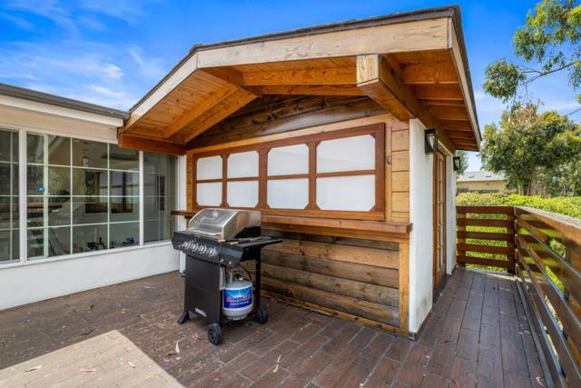 1575 Military Avenue, Seaside CA: https://media.crmls.org/mediaz/825d162f-ae57-4983-9610-bb4817fd3546.jpg