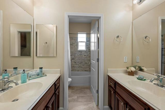6600 Eagle Ridge Court, Gilroy CA: https://media.crmls.org/mediaz/825d1e87-f27a-41e2-a28b-eb4e628f30a7.jpg