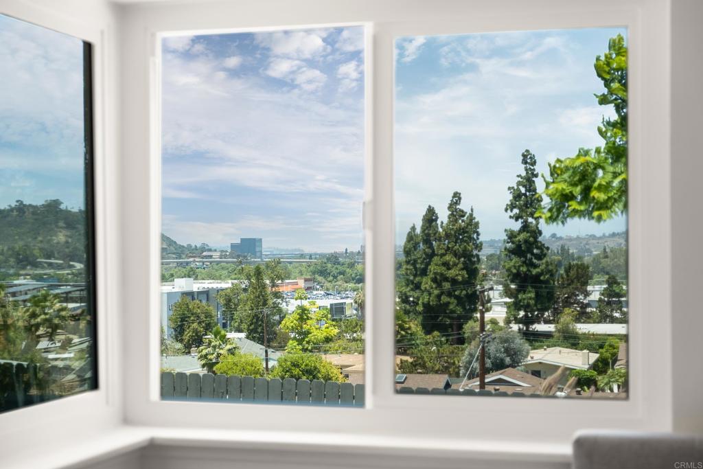 https://media.crmls.org/mediaz/825d6456-4677-41ed-8d14-6f5d61ff5263.jpg?preset=X-Large