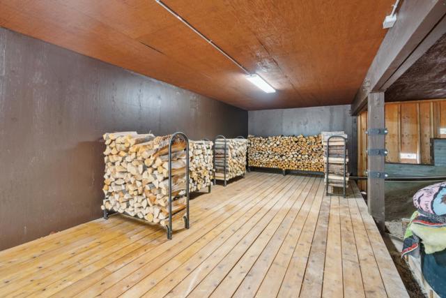 2120 Pack Trail, Mount Shasta CA: https://media.crmls.org/mediaz/825d6ae4-effd-4b95-83a4-dd87217e04a7.jpg