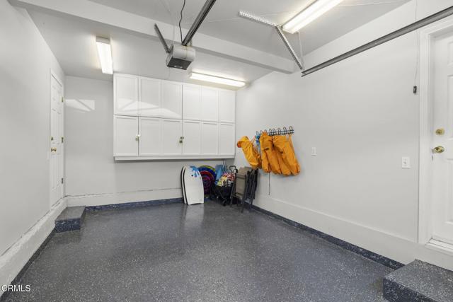 2036 Pierpont Boulevard, Ventura CA: https://media.crmls.org/mediaz/825e758b-2abf-49da-9f06-07bd81a39bb2.jpg