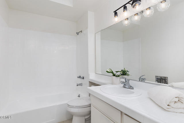 Detail Gallery Image 22 of 24 For 972 E California Bld #201,  Pasadena,  CA 91106 - 2 Beds | 2 Baths