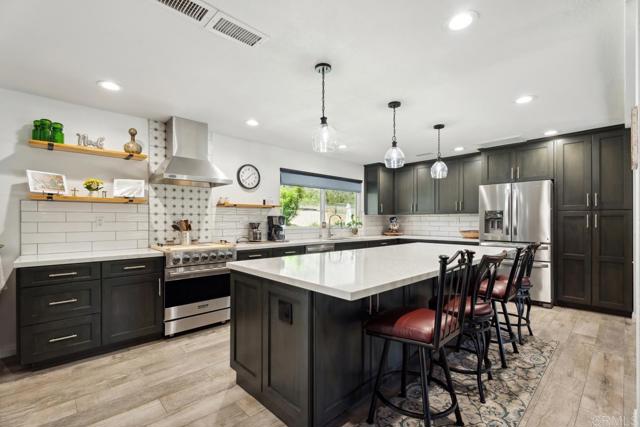 25744 Caryn Ct., Ramona CA: https://media.crmls.org/mediaz/826006ab-552d-4f33-93ce-558fcfe520d4.jpg