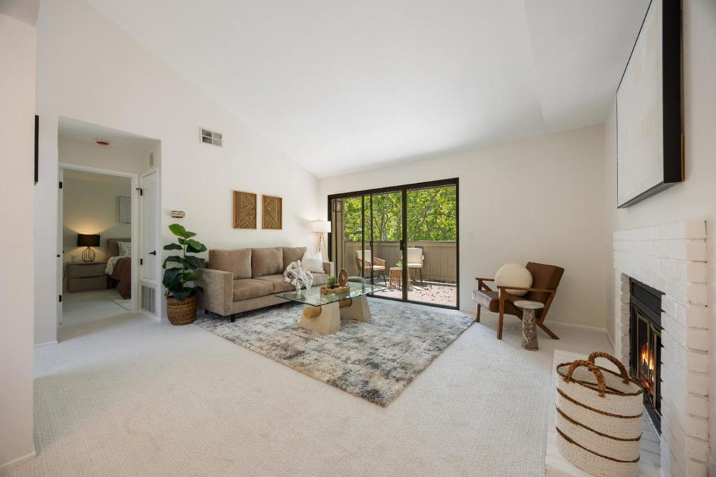 1309 La Terrace Circle