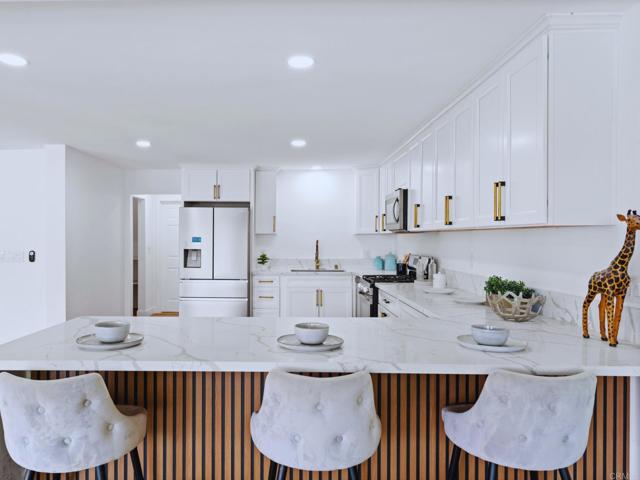 1894 Wedgemere Road, El Cajon CA: https://media.crmls.org/mediaz/82606057-f684-4353-8aa5-6f0a15e494e6.jpg
