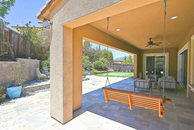 3009 Drysdale St, Danville CA: https://media.crmls.org/mediaz/826069a4-e6fe-4c6f-bec9-c576e76c10ba.jpg