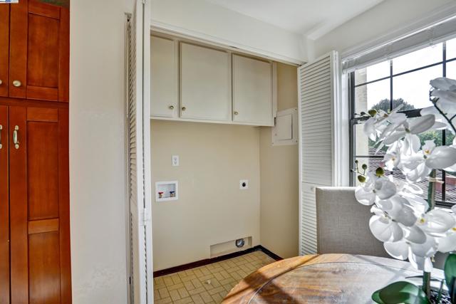 2513 Galleon Place, San Leandro CA: https://media.crmls.org/mediaz/826091f5-9581-44f0-b07f-b7bbc4617bb4.jpg