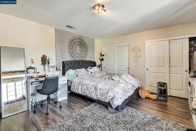 4007 Oak Knoll St, Antioch CA: https://media.crmls.org/mediaz/826116d6-32d6-41a5-a045-1fd5f42ab81d.jpg