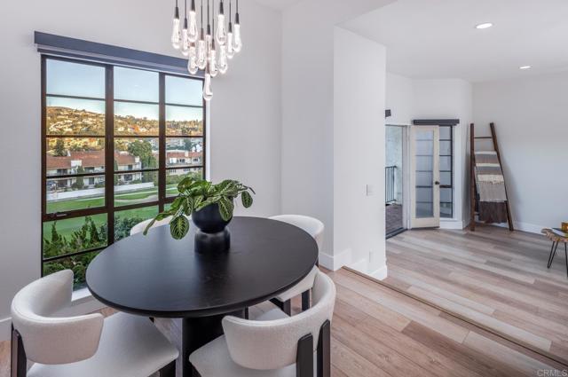 Detail Gallery Image 5 of 24 For 2630 Pirineos Way #14,  Carlsbad,  CA 92009 - 2 Beds | 2 Baths