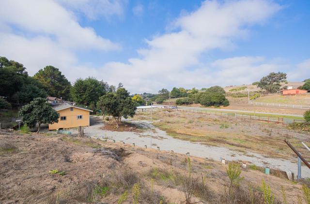 15108 Castroville Boulevard, Castroville CA: https://media.crmls.org/mediaz/82635a20-107c-4129-9349-720c5be14850.jpg