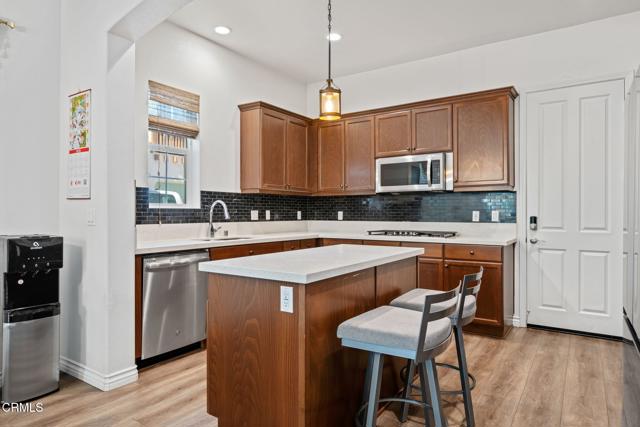 Detail Gallery Image 6 of 26 For 1511 Mulligan St, Oxnard,  CA 93036 - 3 Beds | 2/1 Baths