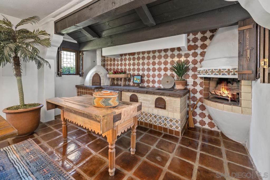 MLS #250035272SD image #9