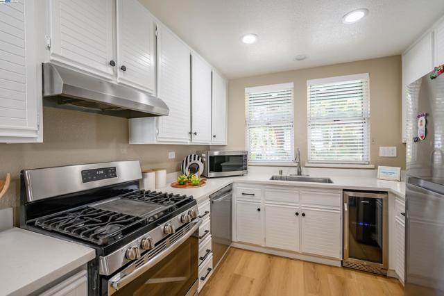 Image 14 of 29 For 440 Navaro Pl  115