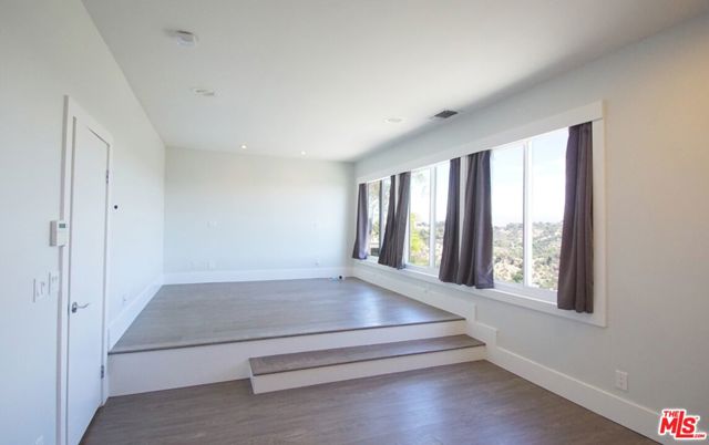 Drew Fenton | 2724 Angelo Drive Los Angeles CA | MLS: 7438883