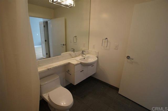 Detail Gallery Image 4 of 20 For 575 6th Ave #1701,  San Diego,  CA 92101 - 1 Beds | 1 Baths