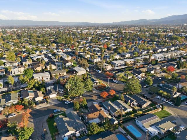 816 Marilyn Drive, Campbell CA: https://media.crmls.org/mediaz/8264fd2d-bada-4085-b87e-cc3321b6200d.jpg