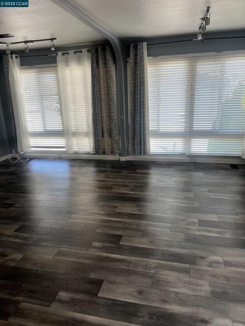 16711 Marsh Creek Road, Clayton CA: https://media.crmls.org/mediaz/82653844-db98-4b90-b321-1fa6ba9cd017.jpg