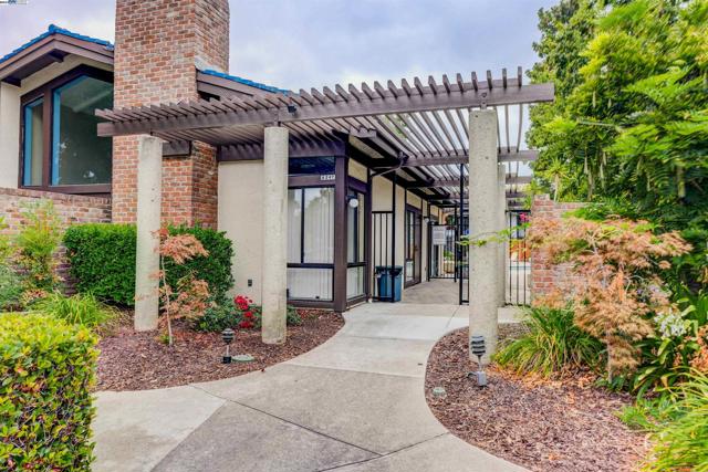 Image 47 of 50 For 6047 Joaquin Murieta Ave  F