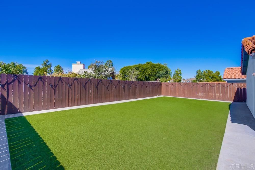 https://media.crmls.org/mediaz/8266554d-1c7c-4479-8683-37e7489a22bd.jpg?preset=X-Large