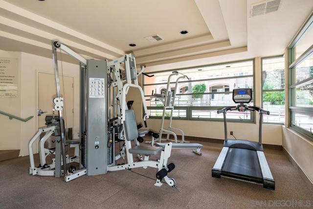 12674 Carmel Country Rd, San Diego CA: https://media.crmls.org/mediaz/82667824-309b-4821-ab8f-f9d2ae22886e.jpg