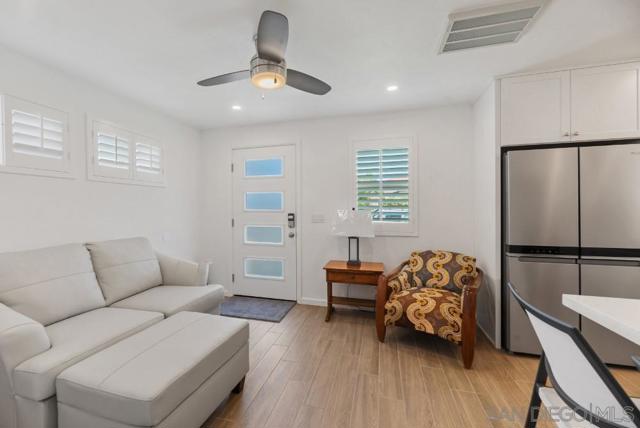 2057 Felspar St, San Diego CA: https://media.crmls.org/mediaz/826800dd-5173-4b84-b5c6-51a6cdecebcc.jpg