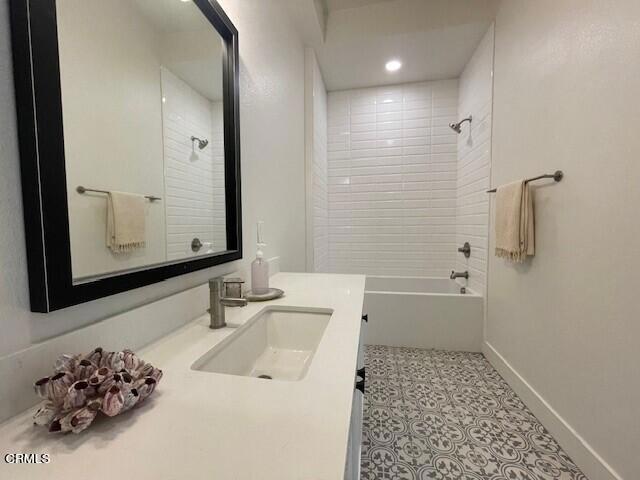 Detail Gallery Image 7 of 37 For 2218 E Main Street St #305,  Ventura,  CA 93001 - 3 Beds | 2/1 Baths