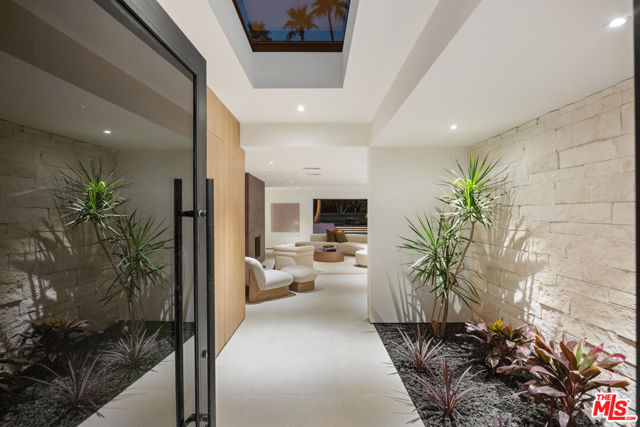 Image 7 of 32 For 483 Santiago Way