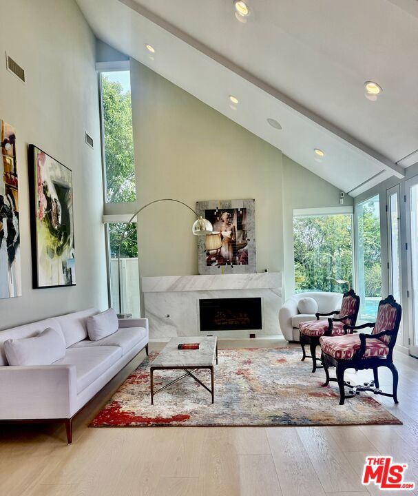 13778 Raywood Drive, Los Angeles CA: https://media.crmls.org/mediaz/8268ff44-b615-4fd1-bb03-9c76084257aa.jpg