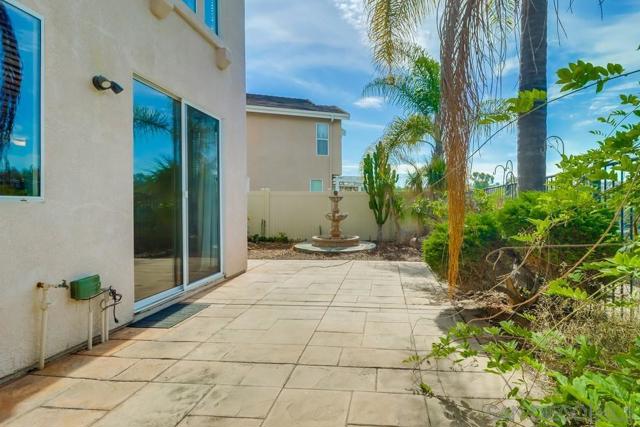 1270 El Cortez Ct, Chula Vista CA: https://media.crmls.org/mediaz/8269010a-8566-4a8a-a095-4206ce101b58.jpg