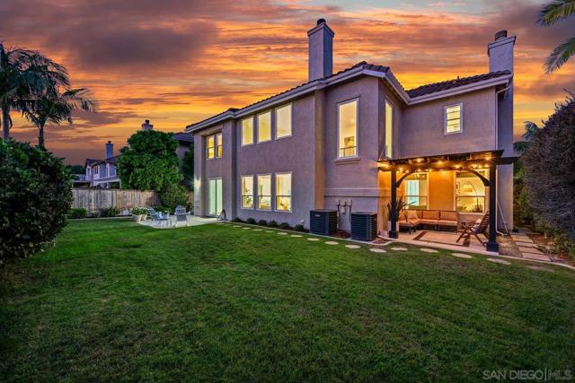 6585 Bluebonnet Dr, Carlsbad CA: https://media.crmls.org/mediaz/82694bcc-3d55-4811-bb50-4c8fdf9a7116.jpg