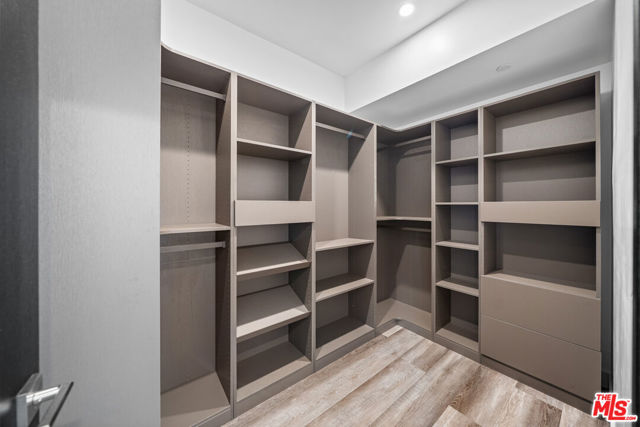 5812 Willis Avenue, Sherman Oaks CA: https://media.crmls.org/mediaz/826b0821-1a6d-4e60-9d7a-ebbe90ba64d8.jpg