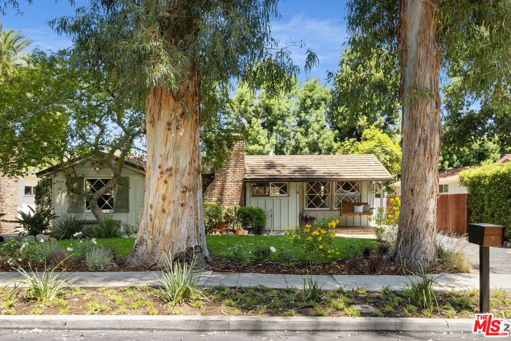 21315 Ibanez Avenue