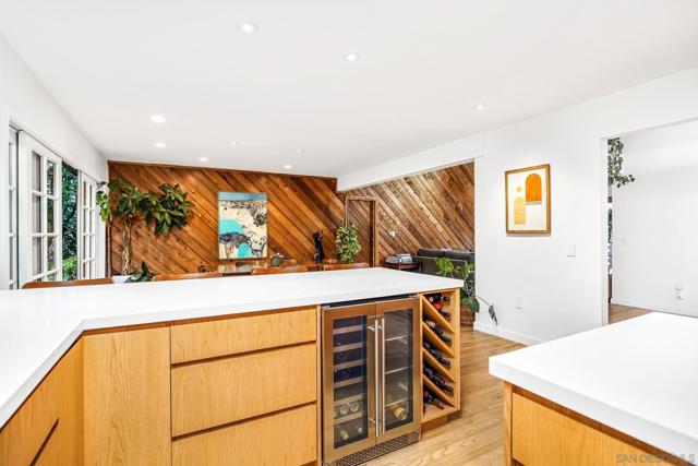 4021 Bernice Dr, San Diego CA: https://media.crmls.org/mediaz/826c2448-30dc-44fa-9316-9e79d48916c3.jpg