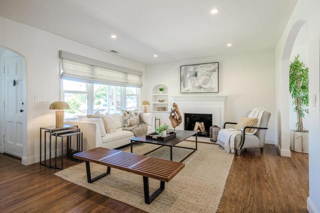 1525 Kalmia Street, San Mateo CA: https://media.crmls.org/mediaz/826c6565-c4d0-4d0c-a334-df584c08404e.jpg