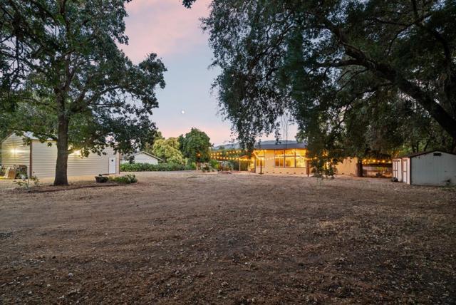 9430 Burchell Road, Gilroy CA: https://media.crmls.org/mediaz/826c6bb4-6618-48b5-b32f-3468ef4f1497.jpg