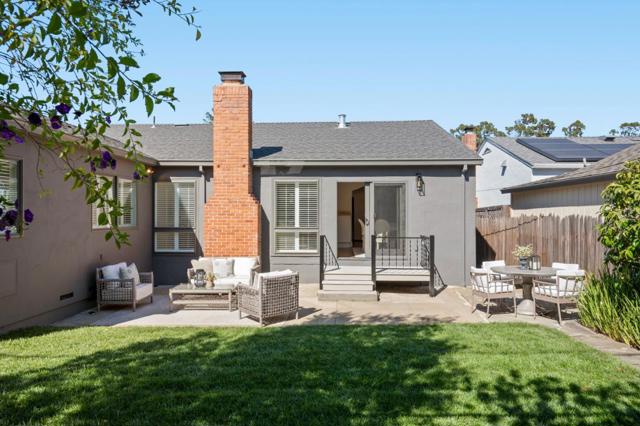 1549 Eastmoor Road, Burlingame CA: https://media.crmls.org/mediaz/826c8278-21fa-4612-86bc-545ee52e3a0d.jpg
